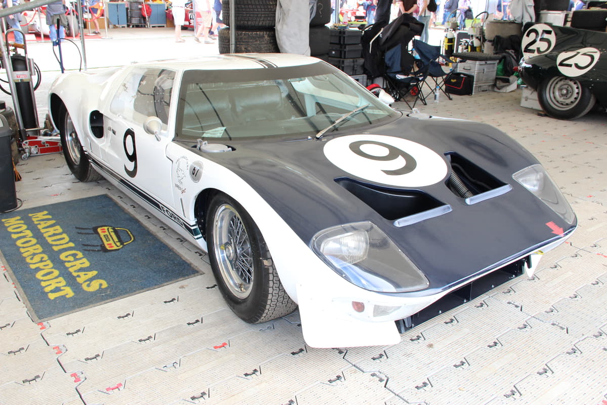 Ford GT40 mk2 ミニカー　フォード vs フェラーリ Amazon | CMR 1/43 フォード GT40 MK II #1 第2回 24h Le Mans