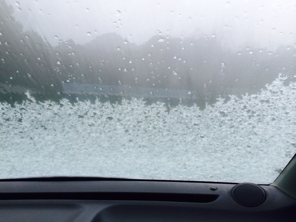 寒い日 フロントウインドウの曇り止め 使用に注意 ガラスが割れる可能性あり Auto Messe Web カスタム アウトドア 福祉車両 モータースポーツなどのカーライフ情報が満載
