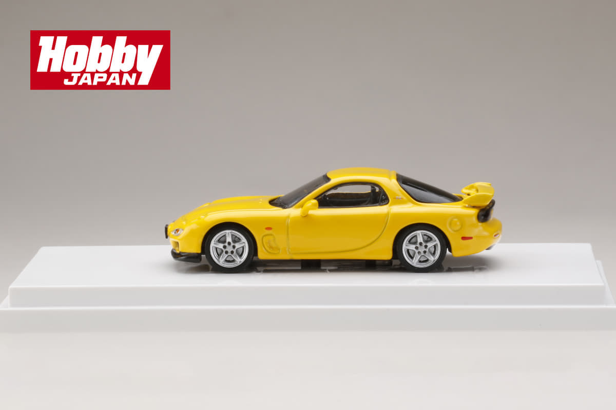 画像ギャラリー どちらも超リアル ランボルギーニ カウンタック のプラモデルと マツダrx 7最終限定車 のミニカー登場 画像5 Auto Messe Web カスタム アウトドア 福祉車両 モータースポーツなどのカーライフ情報が満載