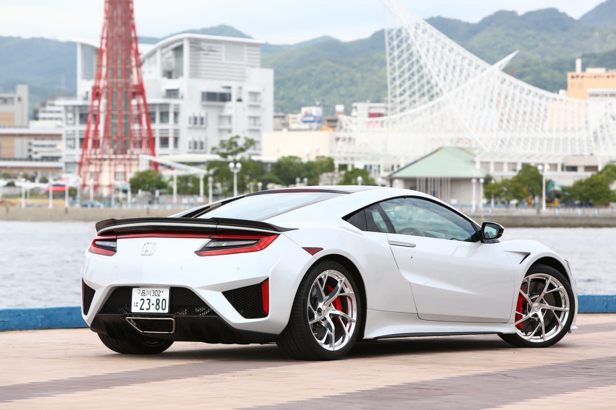 画像ギャラリー 急増する国産高級車 1000万円オーバーのクルマと所有する価値と意義とは 画像2 Auto Messe Web カスタム アウトドア 福祉車両 モータースポーツなどのカーライフ情報が満載