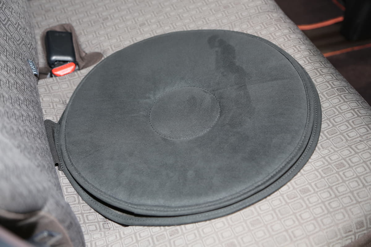 トヨタから発売されている回転式クッション