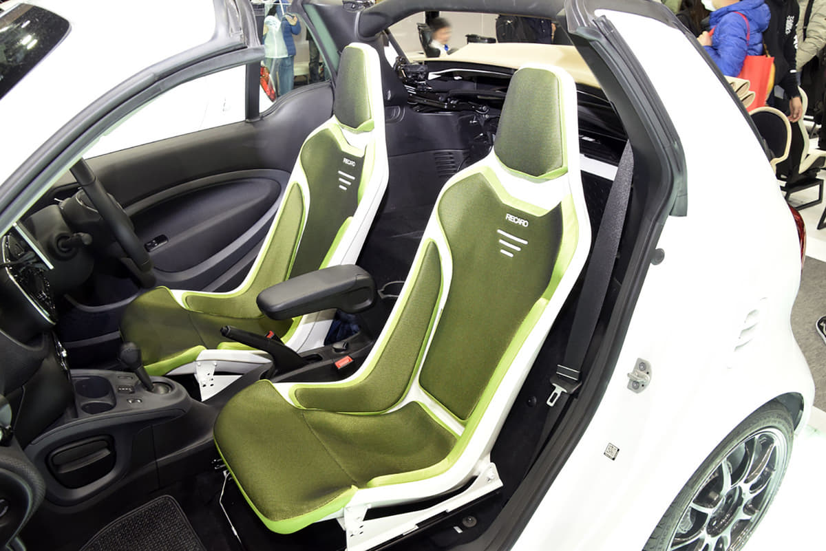 Amw 0803 1140 Bucketseat 12 Auto Messe Web カスタム アウトドア 福祉車両 モータースポーツなどのカーライフ情報が満載