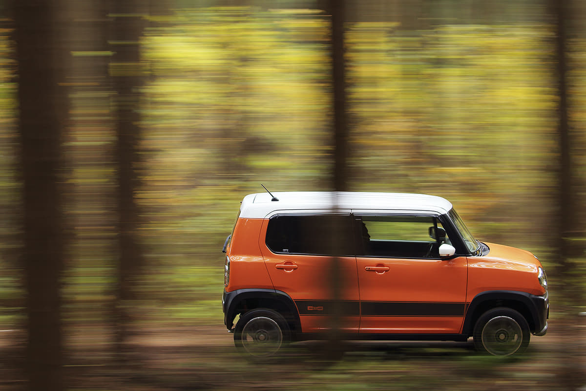 山林を駆け抜けるMR31Sハスラー