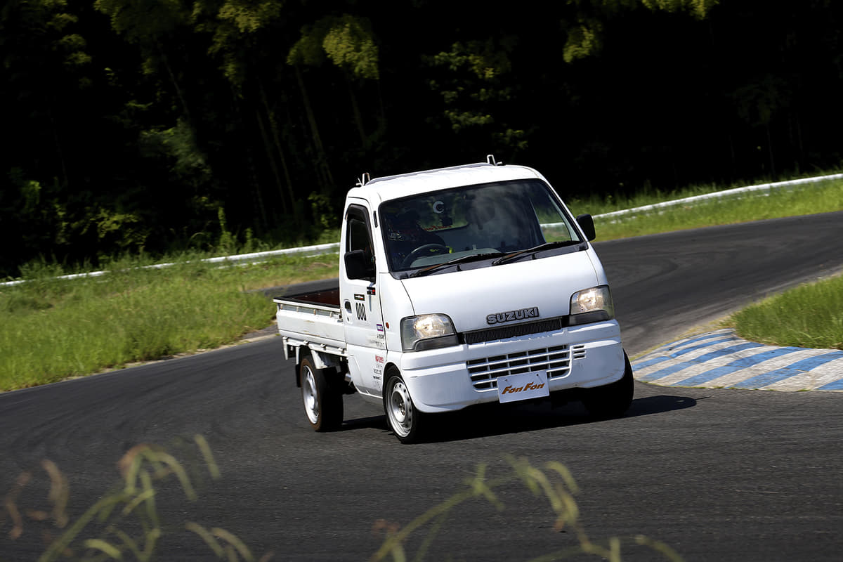 3km Hバイクの10ccエンジンを移植 速すぎる ボロ軽トラ の本気度に衝撃必至 Auto Messe Web カスタム アウトドア 福祉車両 モータースポーツなどのカーライフ情報が満載 2ページ目