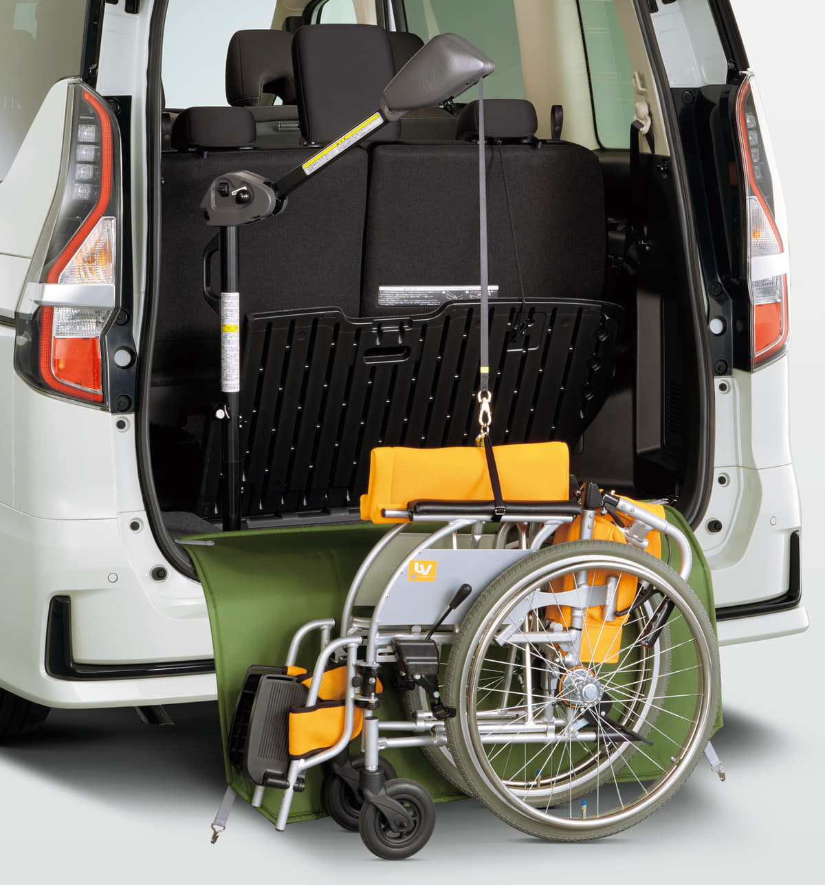 セレナe-POWERのライフケアビークル