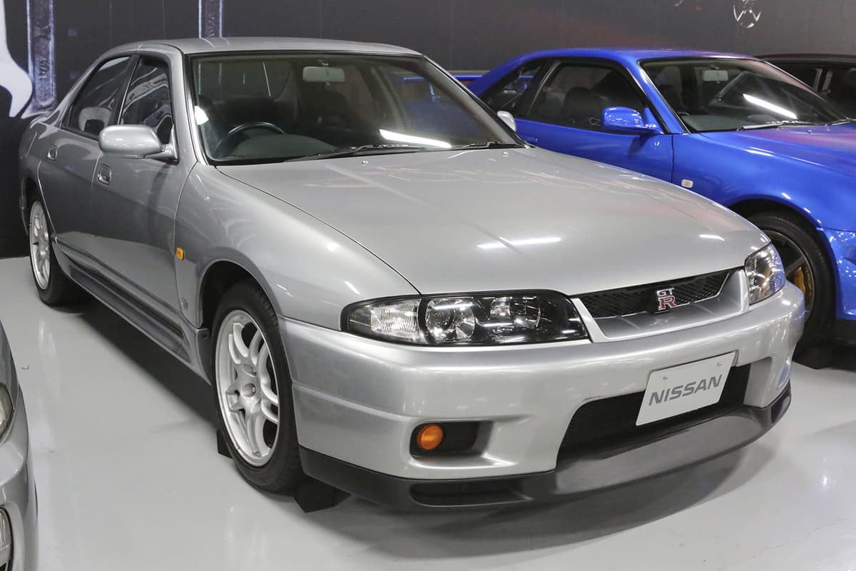 圧倒的な性能を誇るも人気薄 スカイライン R33 Gt Rはなぜ日陰の存在だったのか Auto Messe Web カスタム アウトドア 福祉車両 モータースポーツなどのカーライフ情報が満載 2ページ目