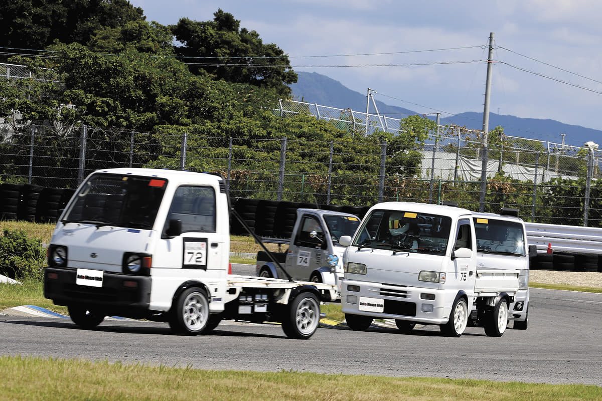 荷台補強にフルバケ 世界最速決定戦まで そこまでやるかのバカッ速 軽トラ がいま流行 Auto Messe Web カスタム アウトドア 福祉車両 モータースポーツなどのカーライフ情報が満載 2ページ目