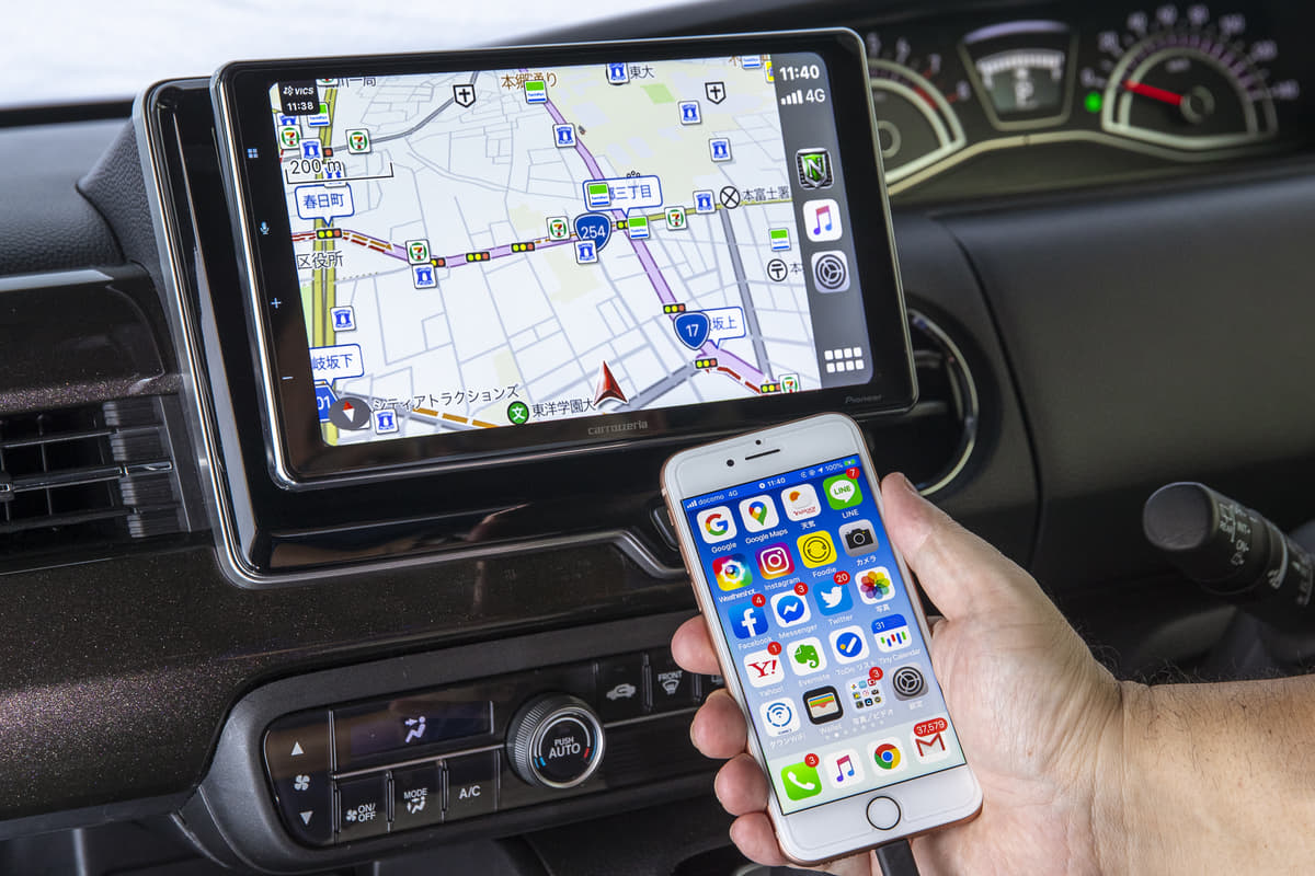 スマホを接続して「Android Auto」や「Apple CarPlay」を利用することを前提とするディスプレイオーディオ