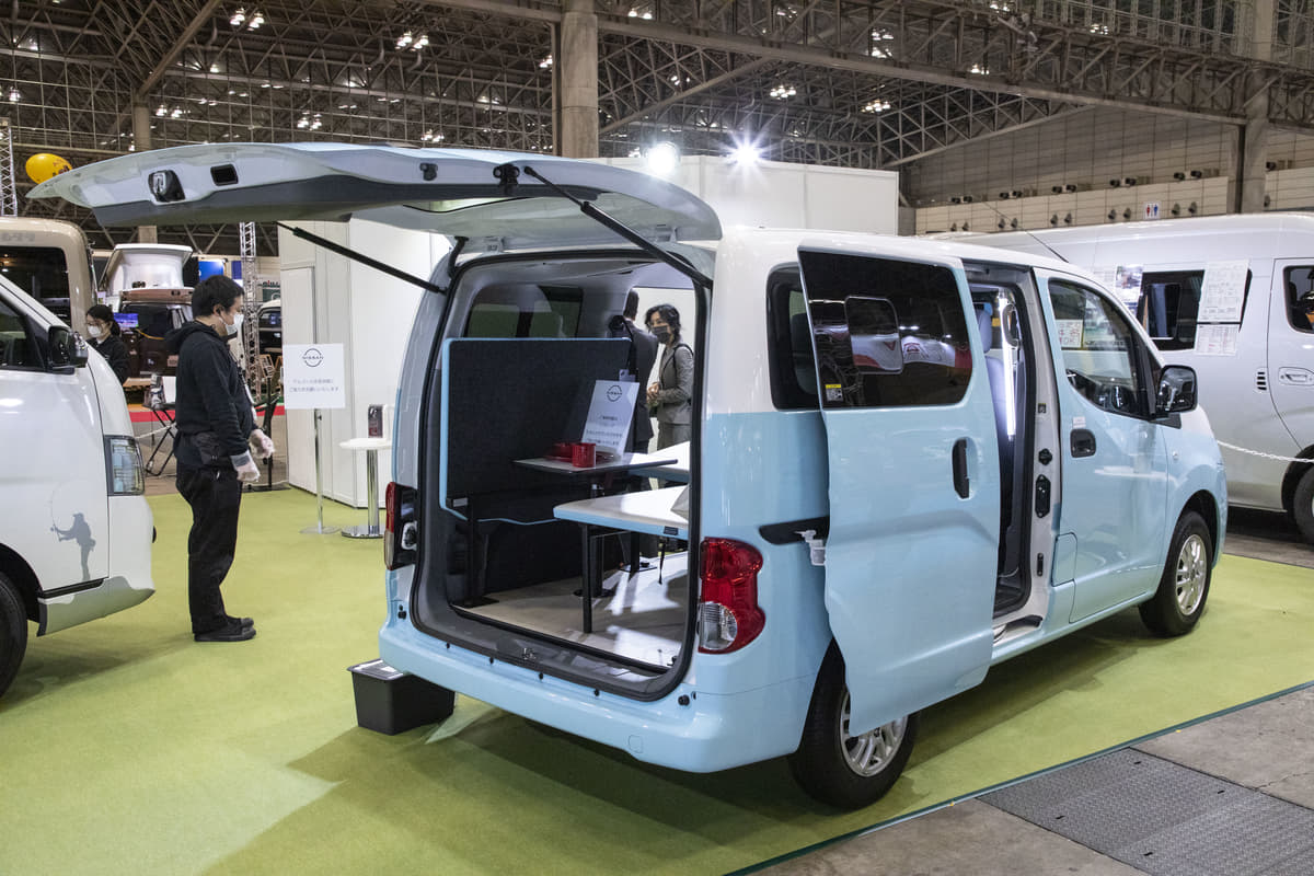 NV200バネットのキャンピングカー仕様