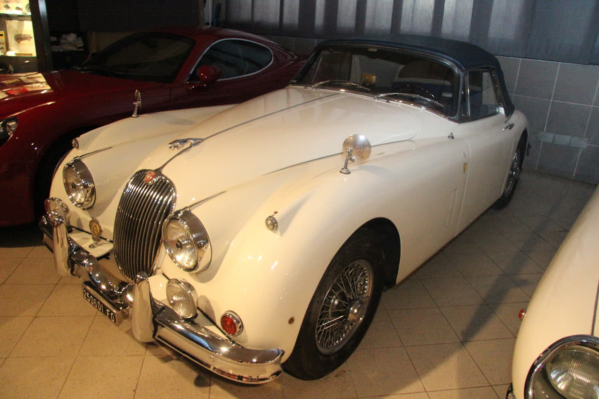 ジャガーXK150