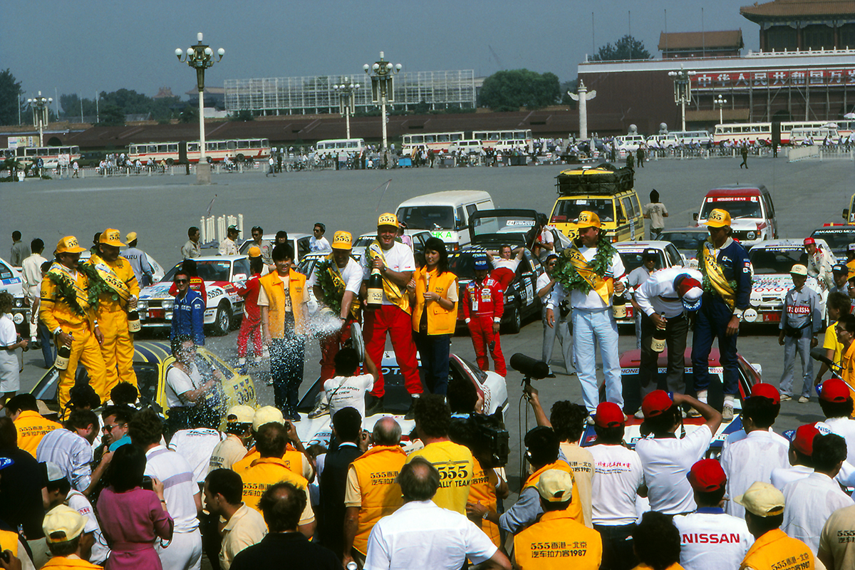 1987年香港-北京ラリー優勝のスープラ、２位シエラ、３位シルビア