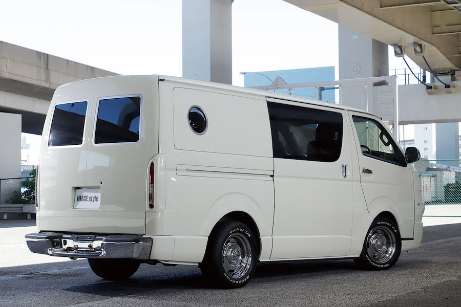 画像ギャラリー アメ車丸目 に 先祖帰り顔 超弩級のハイエース 顔面整形 カスタム3選 画像24 Auto Messe Web カスタム アウトドア 福祉車両 モータースポーツなどのカーライフ情報が満載