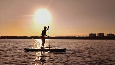 波のコンディションを見てSEA SUP