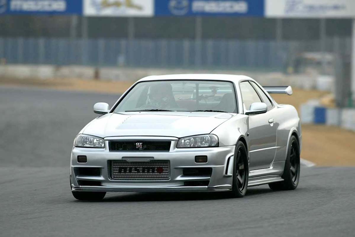 筑波を攻めるNISMO R34 GT-R Z-tune