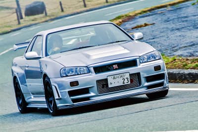 公道走行もこなすNISMO R34 GT-R Z-tune