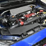 北米仕様のEJ25型水平対向4気筒ターボを搭載するエンジン