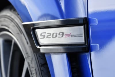 S209のフェンダーエンブレム