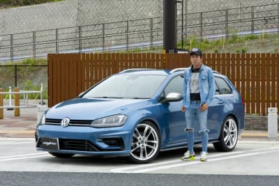 大阪府ペイトンで撮影したVWゴルフ7ヴァリアント