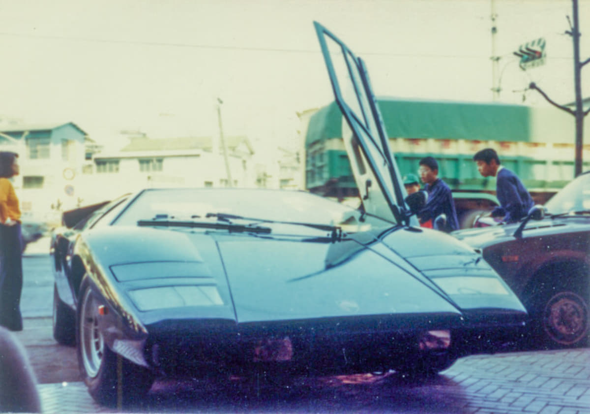 カウンタック日本上陸1号車