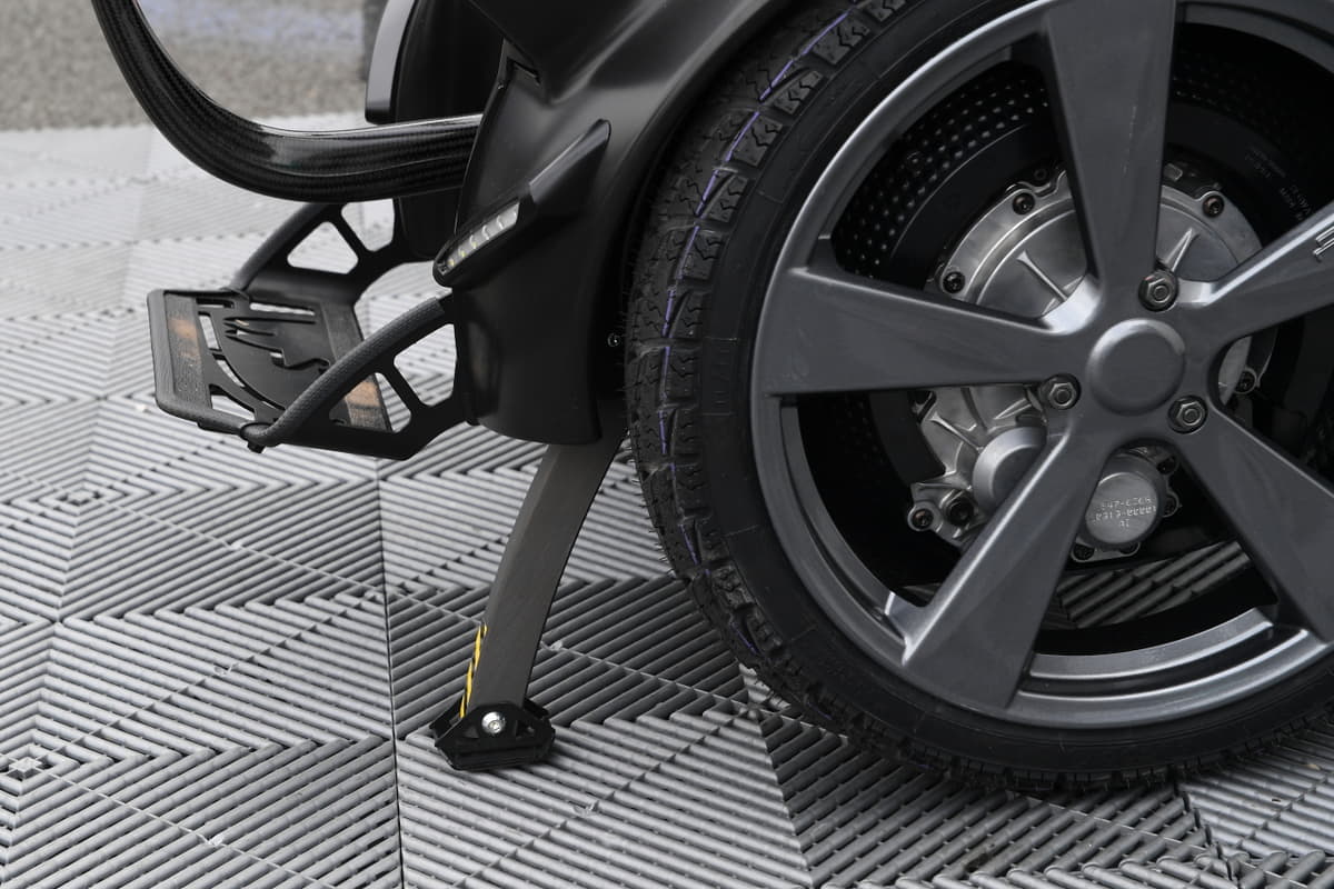 ジェニーの伸縮式スタンド