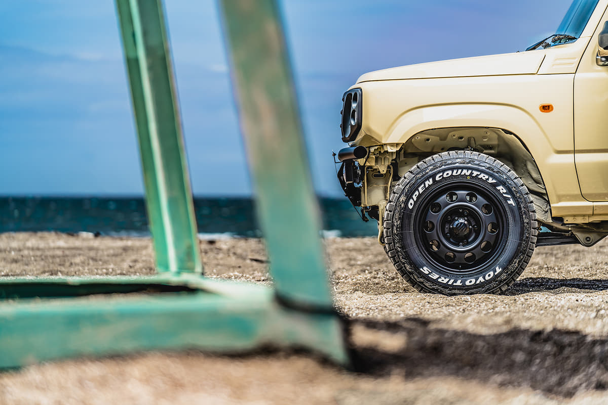 TOYOタイヤ「オープンカントリーR/T」を装着したスズキ・ジムニー