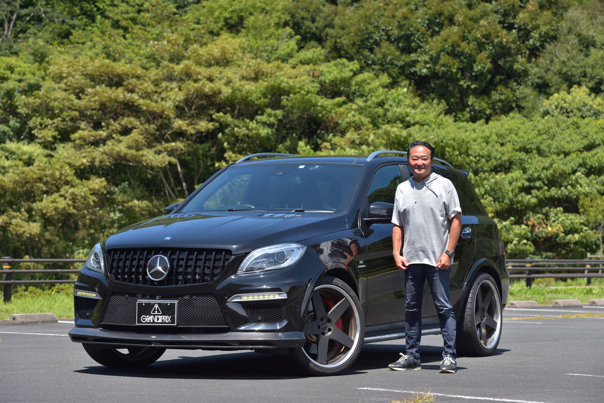 愛知県豊川市にあるプロショップ「グランプリ」で撮影したメルセデスAMG ML63