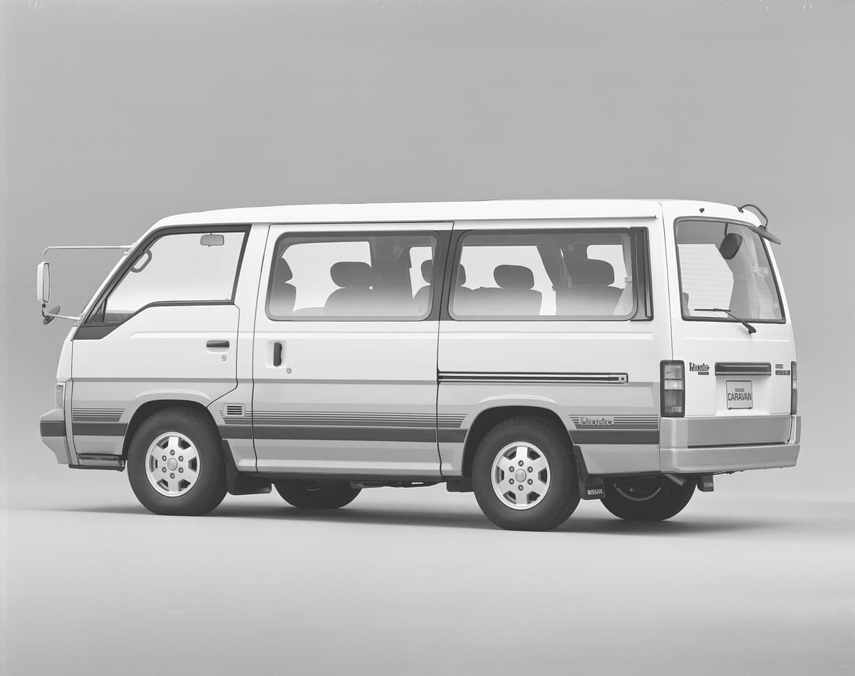 1986 Caravan Coach Gasoline 2000 8-seater 4-door Silkroad Limousine (Z20S)