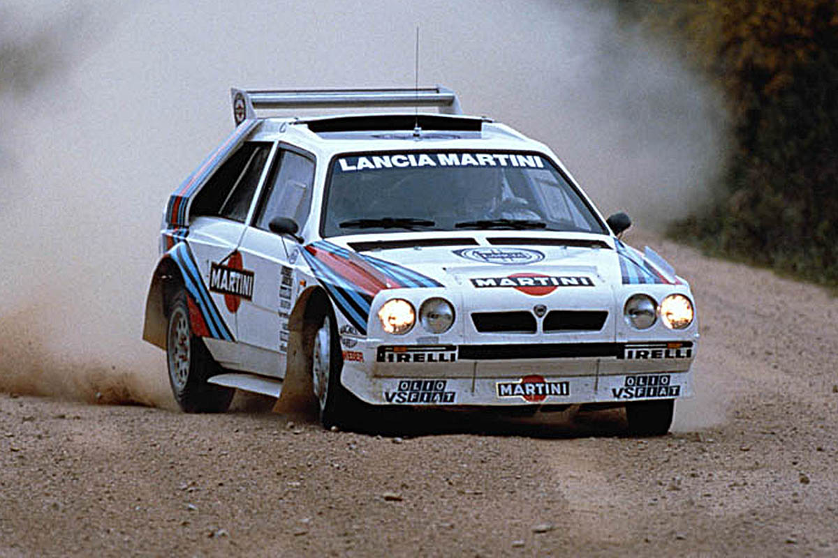 グループBマシンのランチア・デルタS4は4WD、スーパーチャージャーターボ