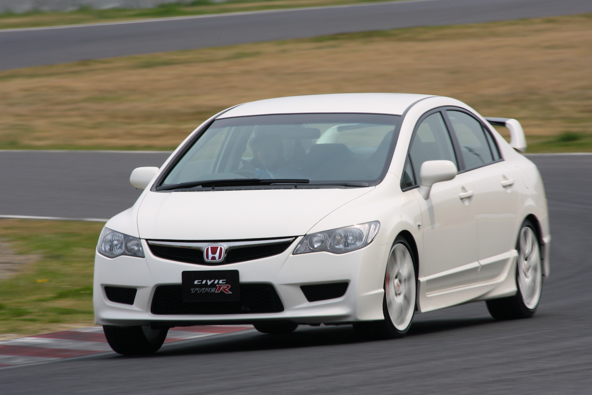 画像ギャラリー 8000回転オーバーまでギンギンに回るvtec カミソリのように鋭かった歴代 シビックタイプr 伝説 画像4 Auto Messe Web カスタム アウトドア 福祉車両 モータースポーツなどのカーライフ情報が満載 画像ギャラリー 8000回転オーバーまでギンギンに回るvtec カミソリのように鋭かった歴代 シビックタイプr 伝説 画像4 Auto Messe Web カスタム アウトドア 福祉車両 モータースポーツなどのカーライフ情報が満載