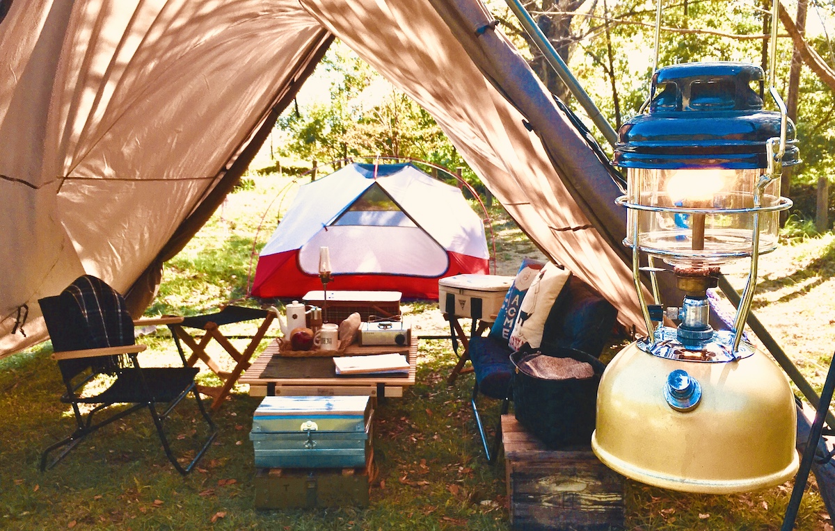 ヴィンテージキャンプギア Vintage×Wood×Leather 秋はレザーがよく映える🍂 #ビンテージ