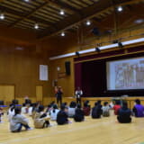 【画像】学校の校庭で「ヤリスWRC」が全開デモラン！　豊田市が企画した「ラリー盛り上げ」イベントが凄過ぎた 〜 画像3