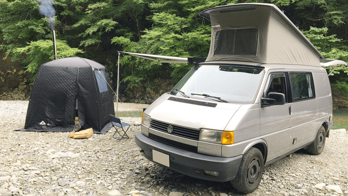 レンタルキャンプピングカーとテントサウナもある