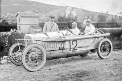 スーパーチャージャー付きレースカー「メルセデス6/40/65HP」