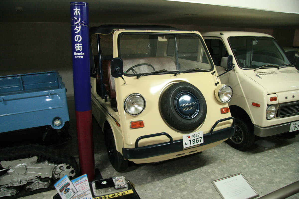 ドアも屋根もなーんにもない！ だけど遊び心は盛り沢山の珍車「バモスホンダ」 | AUTO MESSE WEB（オートメッセウェブ）  ～カスタム・アウトドア・福祉車両・モータースポーツなどのカーライフ情報が満載～