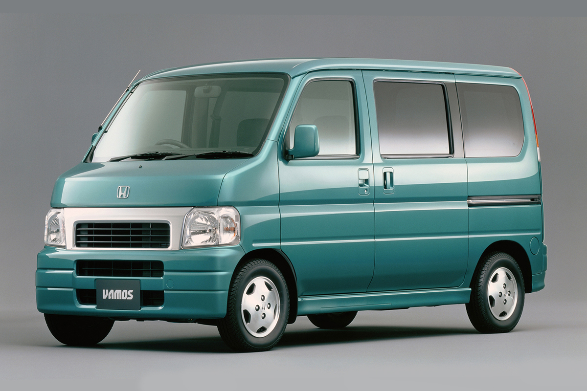 セミキャブバンで名前復活したバモス