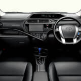 初代アクアのコックピット