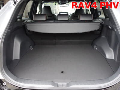 RAV4 PHVのラゲッジ