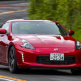 Z34型フェアレディZの走行シーン