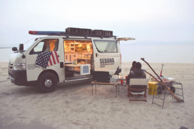 ハイエース（SEGONA）