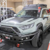 NEXUS JAPAN RAV4（カーキ）