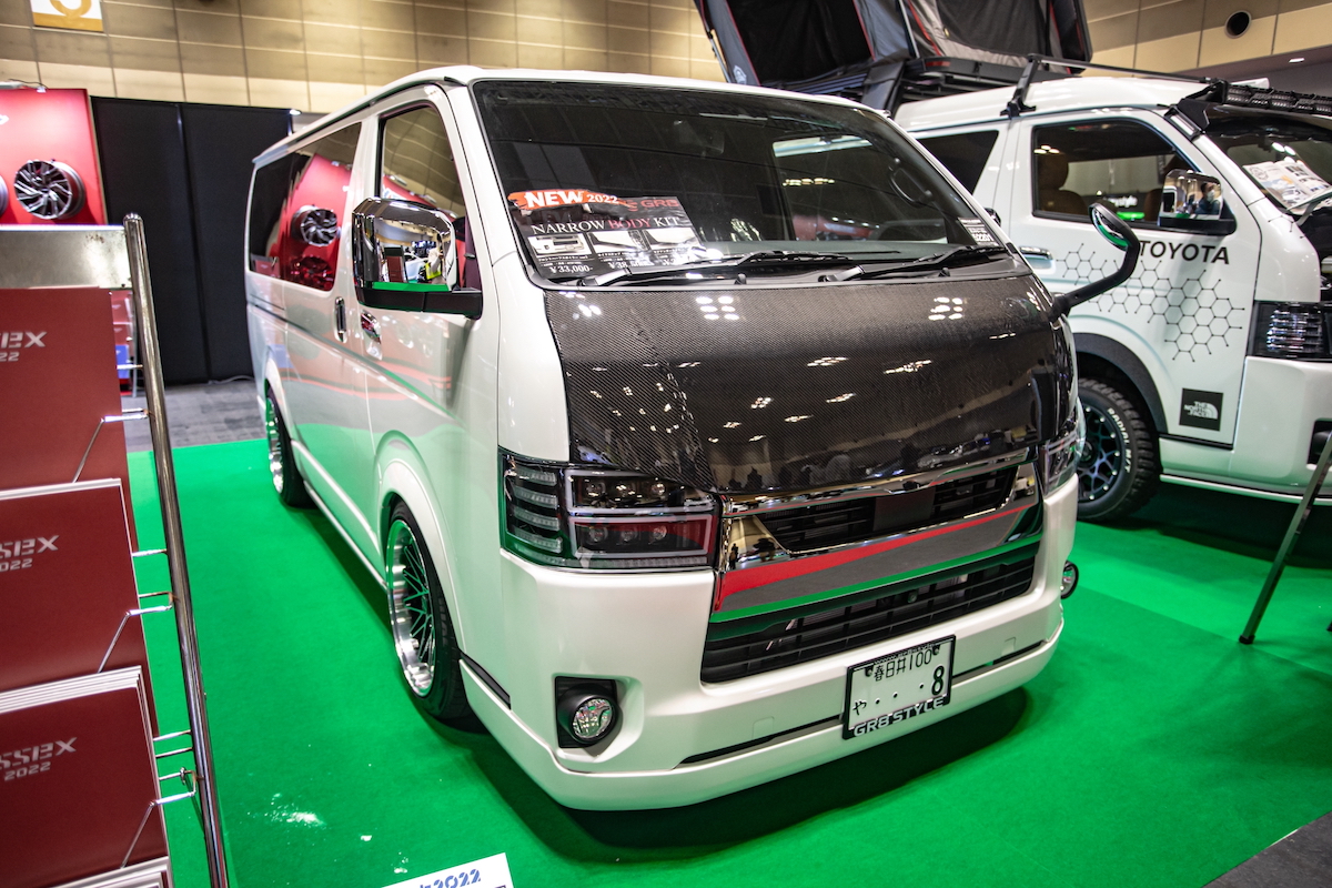 GR8 HIACE NARROW BODY KIT