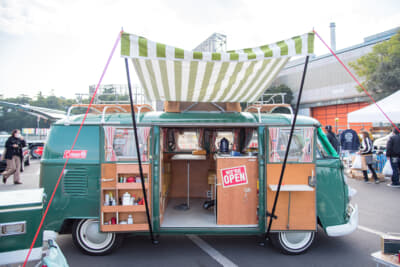 キャンピングカーは今でも根強い人気