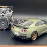 R35 GT-R「T-Spec」の1/18モデルカーと1/6エンジンモデル