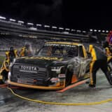 ピットでの作業風景