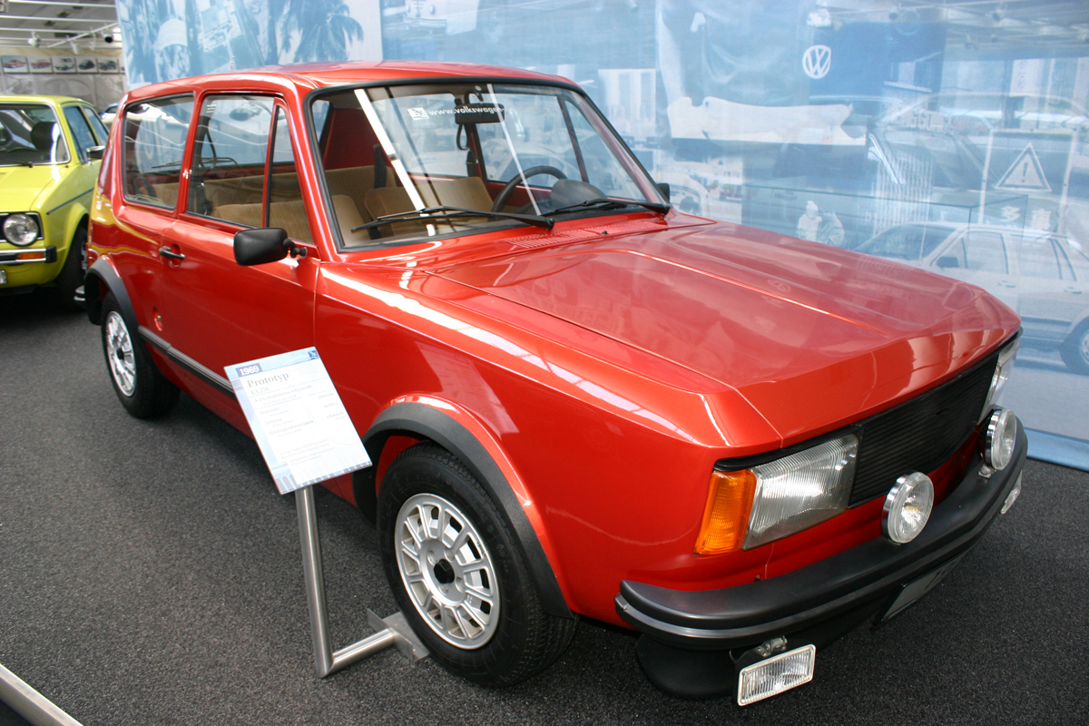 前輪駆動のプロトタイプ「EA276」