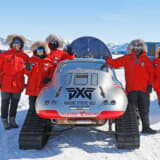 【画像】南極を走るのにオフローダーじゃなくて65年前のポルシェ！　ソリとキャタピラを履いた356Aの魔改造っぷりが衝撃だった 〜 画像3