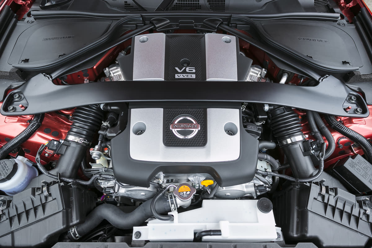 V6 3.7LエンジンはNAでありながら標準仕様で336psを誇る