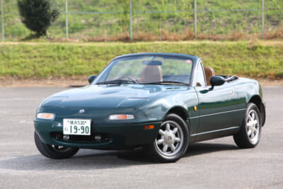 ユーノス・ロードスターは1989年から1998年まで生産