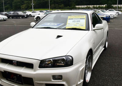 応談のプライスタグを付けたR34スカイラインGT-R