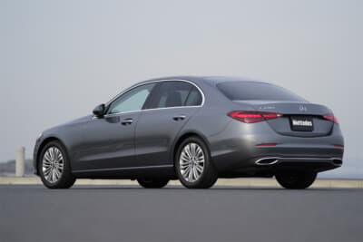 新型C220dアバンギャルドのリヤスタイル